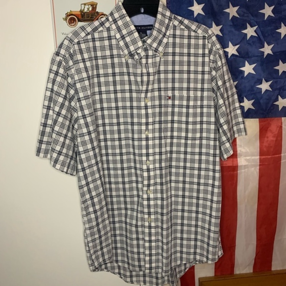 Men's Medium Tommy Hilfiger Grey White Button Down Casual Short Sleeve Shirt